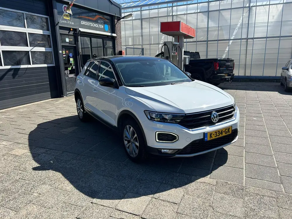 VOLKSWAGEN T-Roc 1.5 TSI 150pk 7-DSG T-Roc Sport uit 2019, foto 5