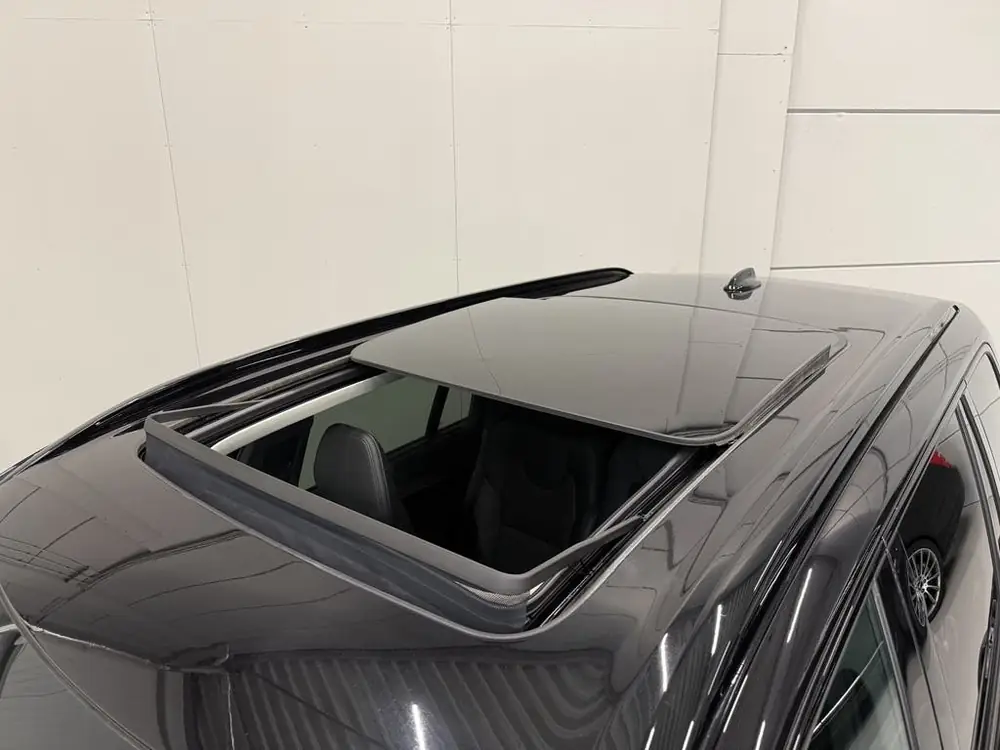 Volvo XC90 T8 Recharge AWD R-Design PANO/LUCHTVERING/TREKHAA uit 2023, foto 3