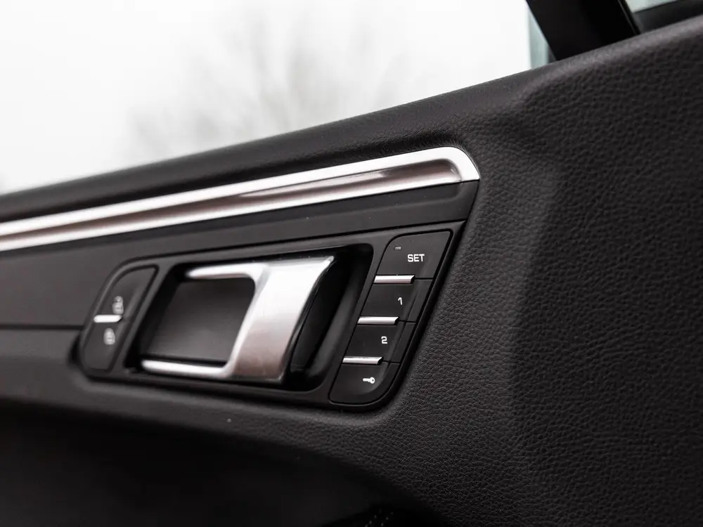 Porsche Macan 2.0 | PASM LUCHTVERING | PANORAMA/SCHUIF-KANTE uit 2019, foto 13