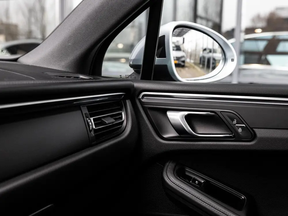 Porsche Macan 2.0 | PASM LUCHTVERING | PANORAMA/SCHUIF-KANTE uit 2019, foto 14