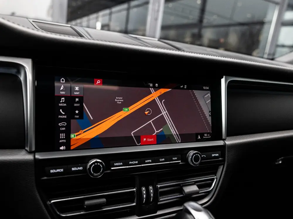 Porsche Macan 2.0 | PASM LUCHTVERING | PANORAMA/SCHUIF-KANTE uit 2019, foto 17