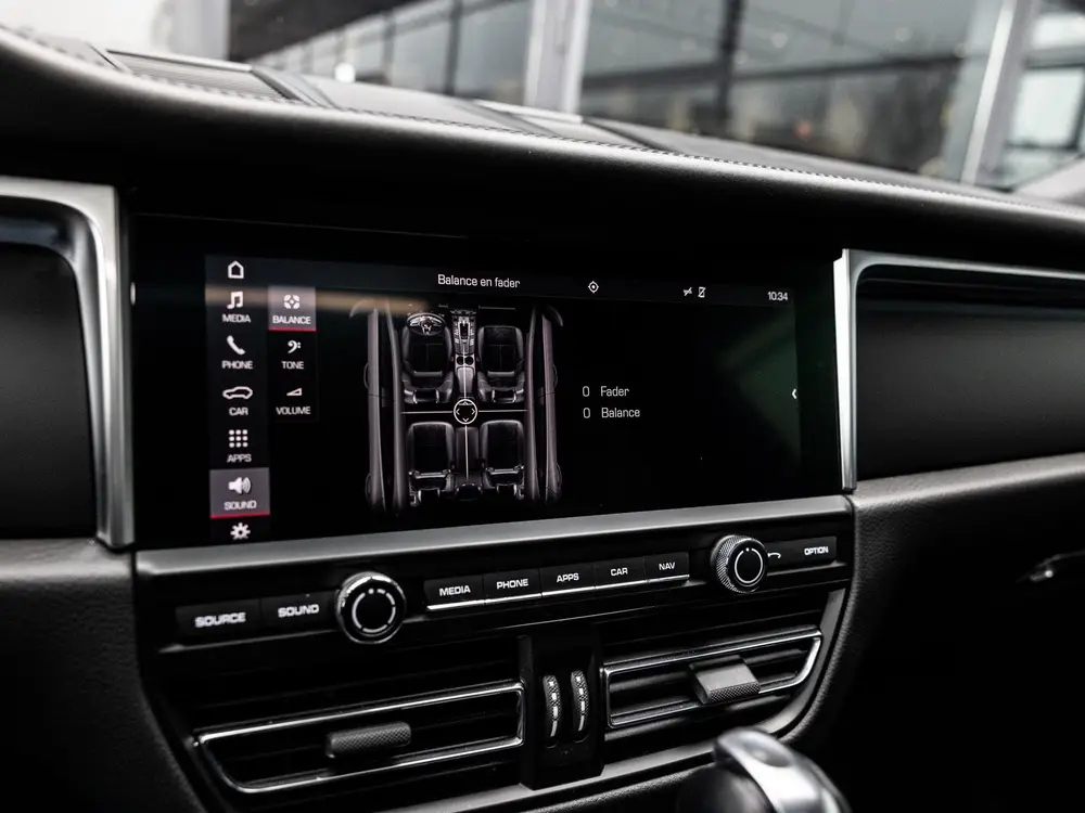 Porsche Macan 2.0 | PASM LUCHTVERING | PANORAMA/SCHUIF-KANTE uit 2019, foto 18
