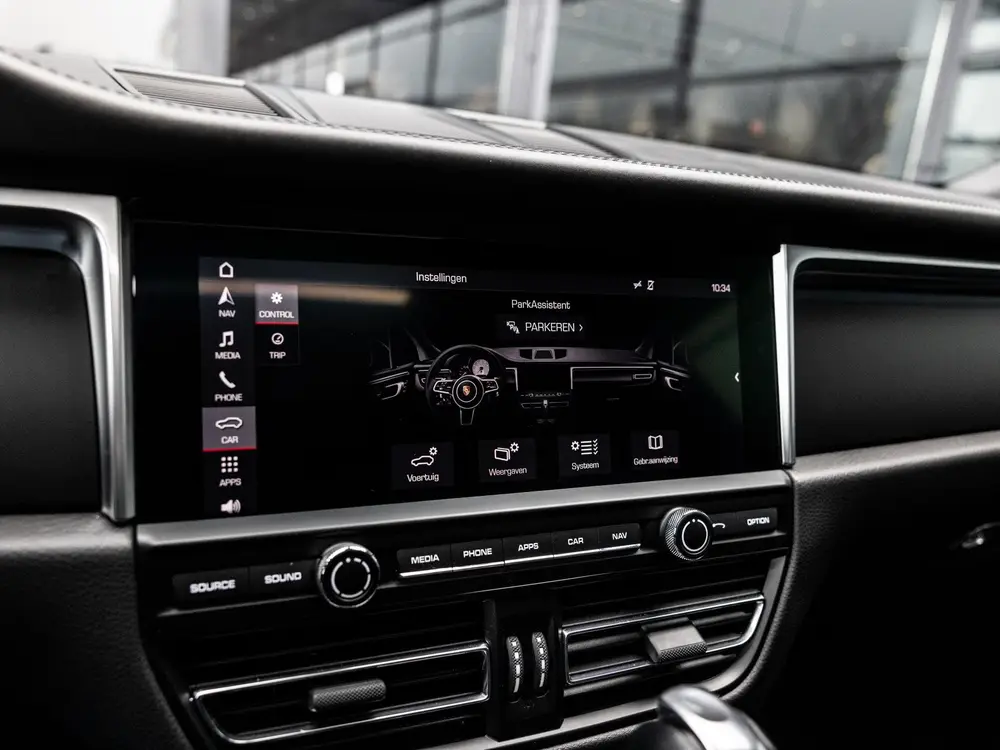 Porsche Macan 2.0 | PASM LUCHTVERING | PANORAMA/SCHUIF-KANTE uit 2019, foto 19
