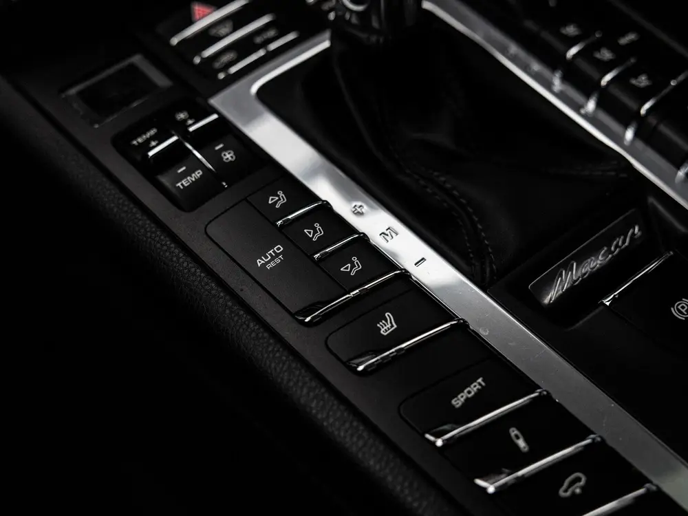 Porsche Macan 2.0 | PASM LUCHTVERING | PANORAMA/SCHUIF-KANTE uit 2019, foto 9
