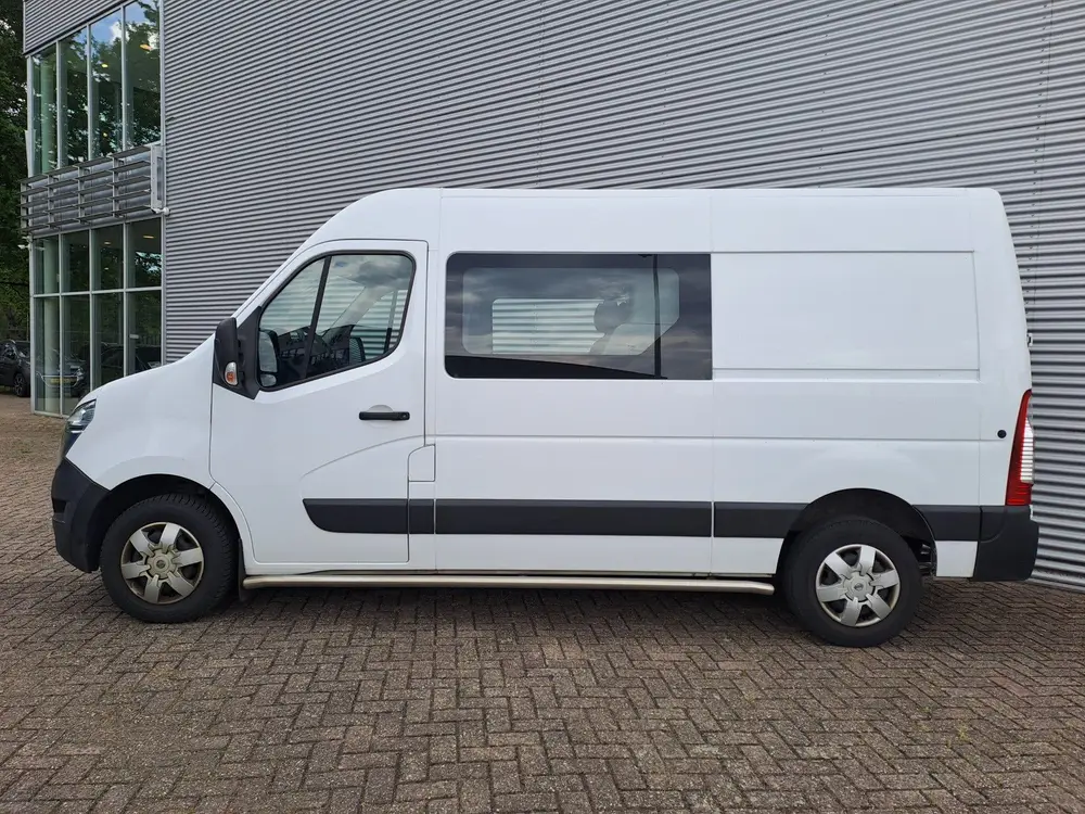 Nissan Interstar 2.3 dCi L2H2 N-Connecta uit 2022, foto 2