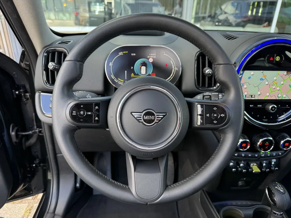 Mini Countryman 2.0 Cooper SE ALL4 Pano uit 2022, foto 12