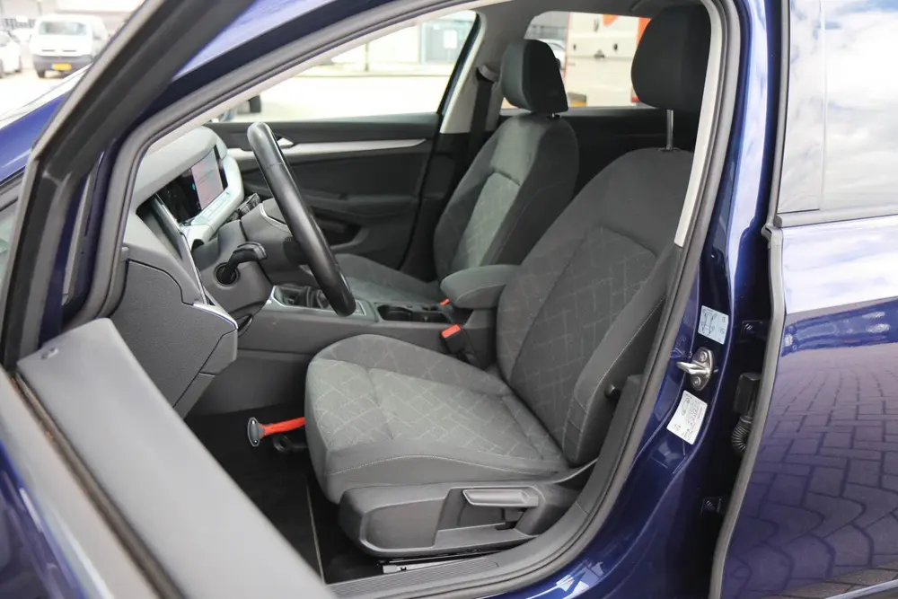 Volkswagen Golf Variant 1.0 TSI 110pk Life | Navigatie | Sto uit 2021, foto 4
