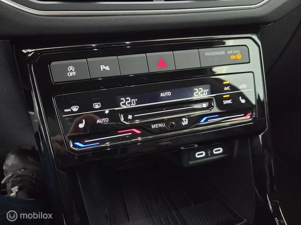 Volkswagen T-Cross 1.5 TSI R-Line Business trekhaak|IQled|st uit 2025, foto 16
