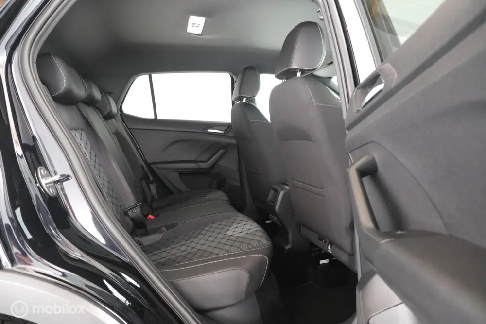 Volkswagen T-Cross 1.5 TSI R-Line Business trekhaak|IQled|st uit 2025, foto 18