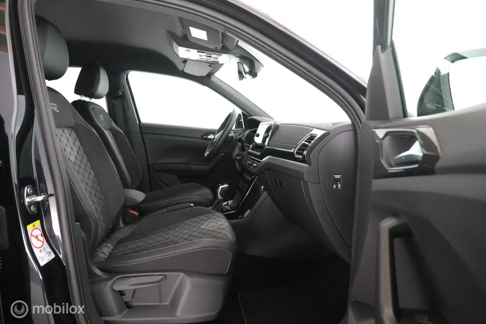 Volkswagen T-Cross 1.5 TSI R-Line Business trekhaak|IQled|st uit 2025, foto 9