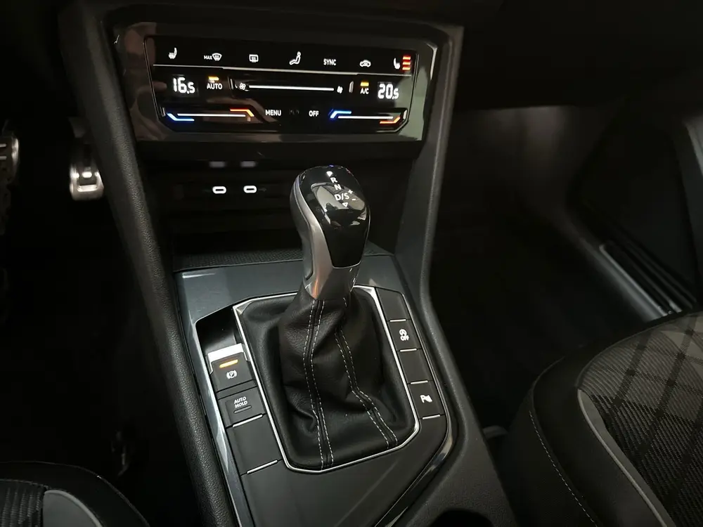 Volkswagen Tiguan 1.5 TSI R-Line Business+ LED Camera Stoelv uit 2021, foto 14