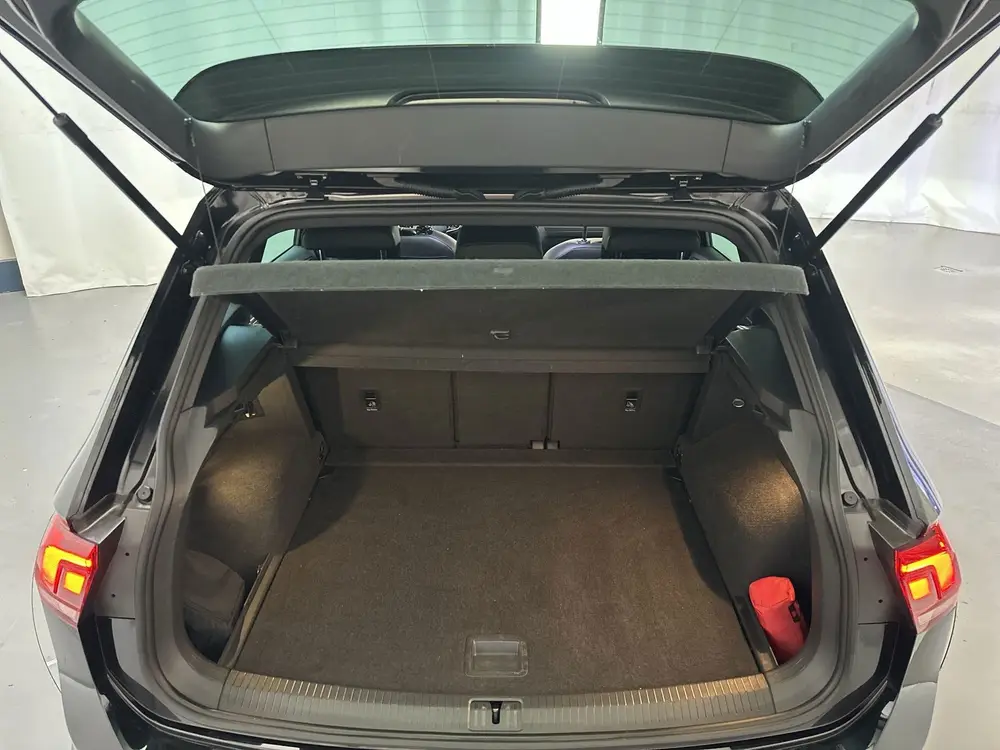 Volkswagen Tiguan 1.5 TSI R-Line Business+ LED Camera Stoelv uit 2021, foto 15