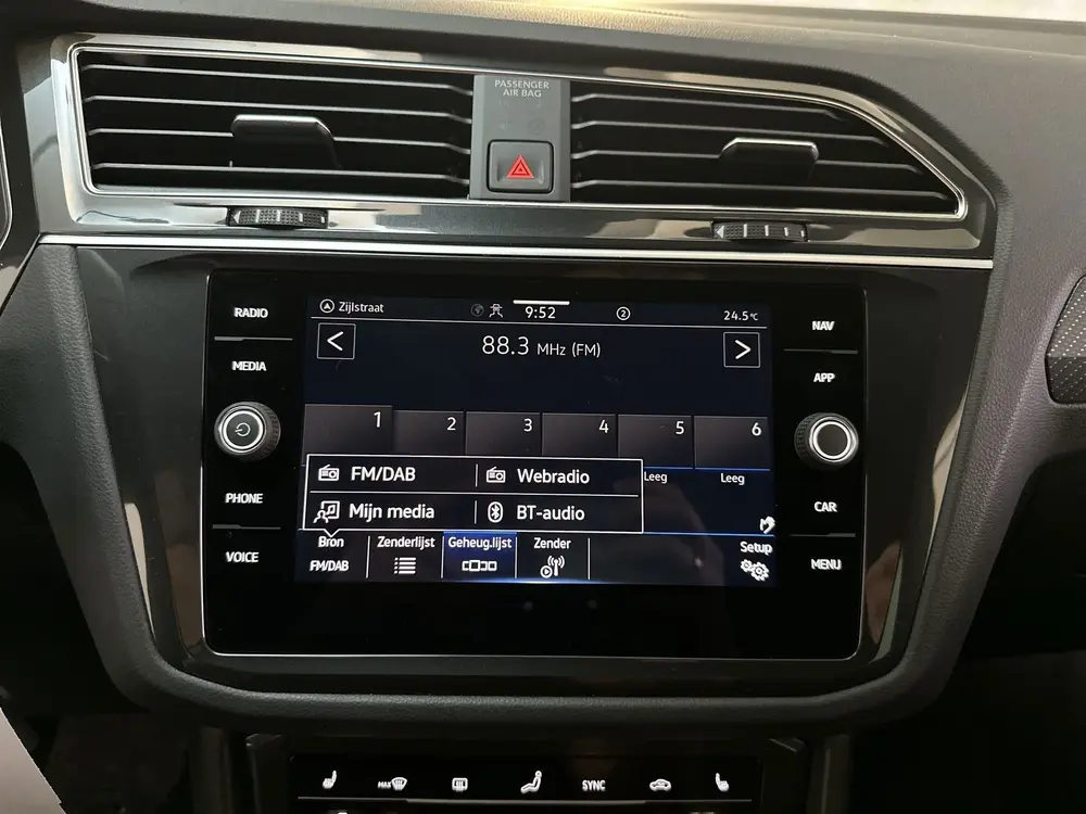 Volkswagen Tiguan 1.5 TSI R-Line Business+ LED Camera Stoelv uit 2021, foto 18