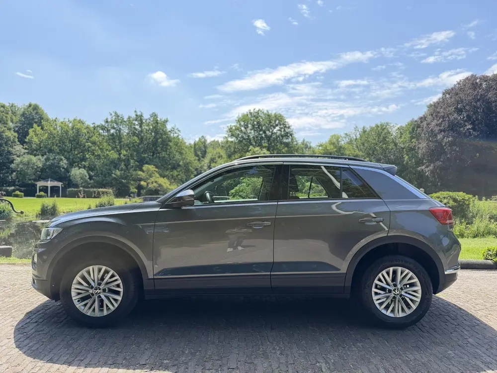 Volkswagen T-Roc 1.5 TSI Style | Camera | Keyless | uit 2020, foto 20