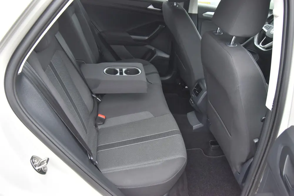 Volkswagen T-Roc 1.5 TSI Life 75 Edition , VIRTUAL COCKPIT uit 2022, foto 11