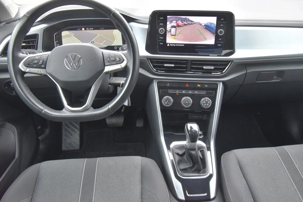 Volkswagen T-Roc 1.5 TSI Life 75 Edition , VIRTUAL COCKPIT uit 2022, foto 3