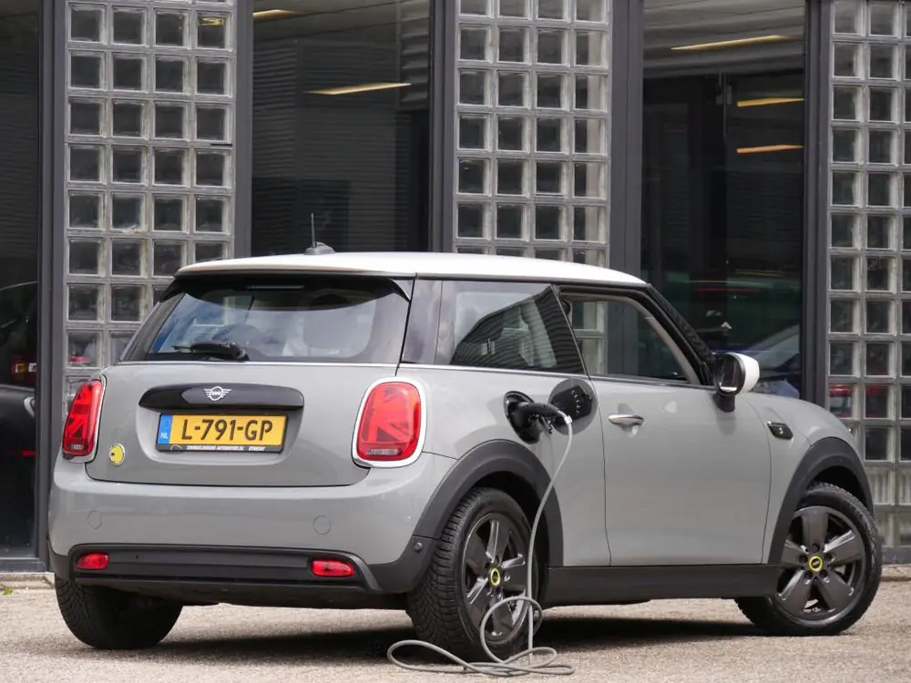 Mini Mini Electric Electric 33 kWh/ NIEUW MODEL/ MOONWALK GREY/ SOH 94% uit 2021, foto 2
