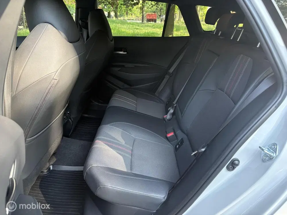 Toyota Corolla 1.8 Hybrid GR-Sport All in uit 2022, foto 10