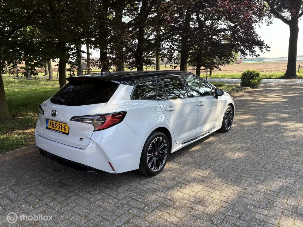 Toyota Corolla 1.8 Hybrid GR-Sport All in uit 2022, foto 4