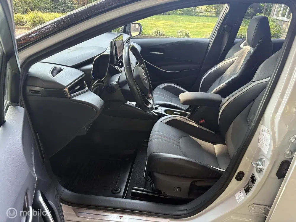 Toyota Corolla 1.8 Hybrid GR-Sport All in uit 2022, foto 9