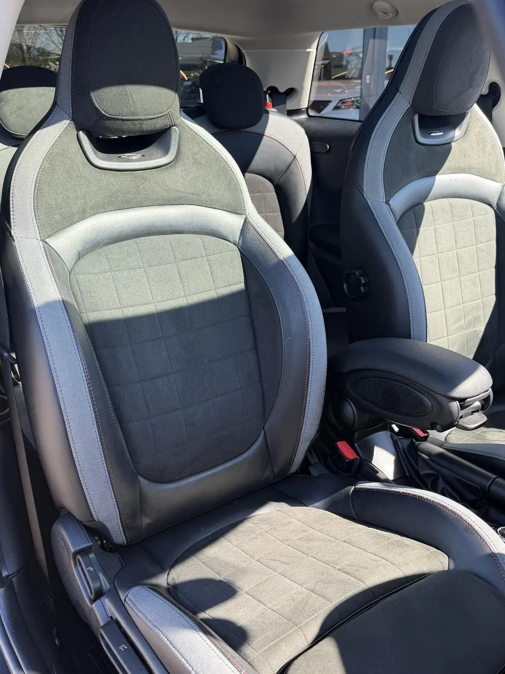Mini Cooper S 2.0 Cooper S 60 Years Edition AUTOMAAT uit 2019, foto 12
