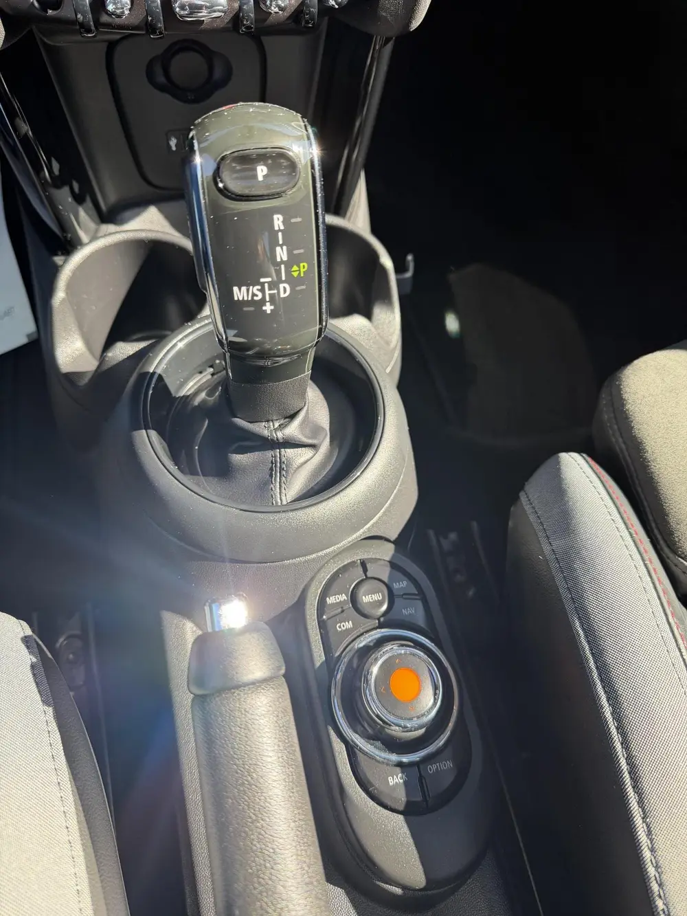 Mini Cooper S 2.0 Cooper S 60 Years Edition AUTOMAAT uit 2019, foto 20