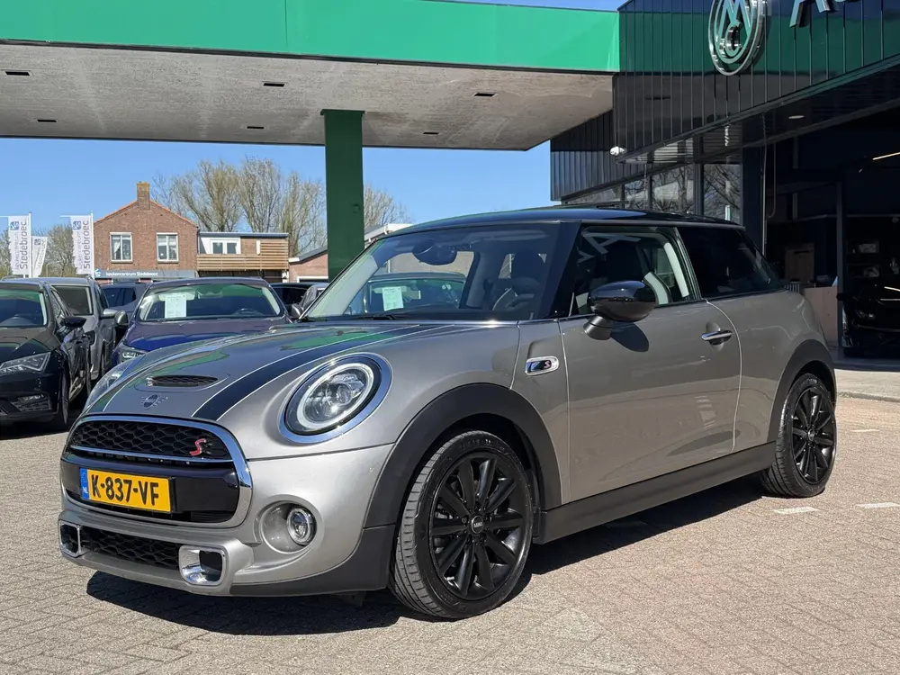 Mini Cooper S 2.0 Cooper S 60 Years Edition AUTOMAAT uit 2019, foto 4