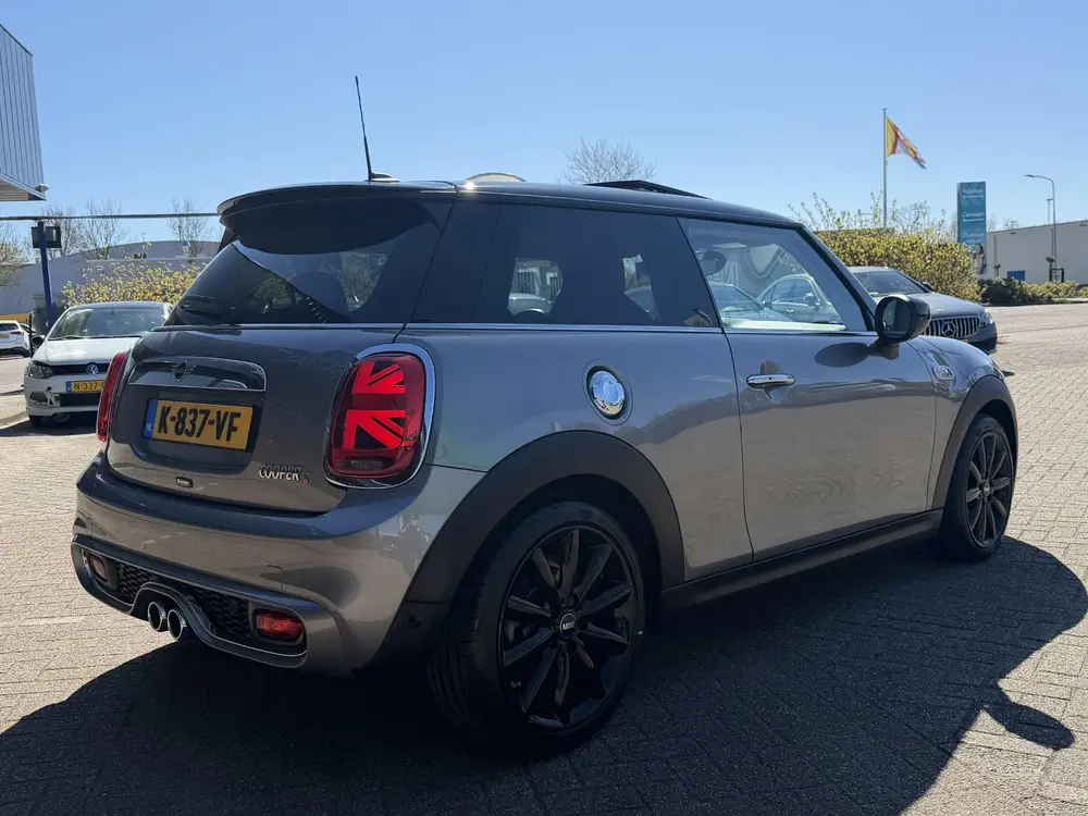 Mini Cooper S 2.0 Cooper S 60 Years Edition AUTOMAAT uit 2019, foto 8