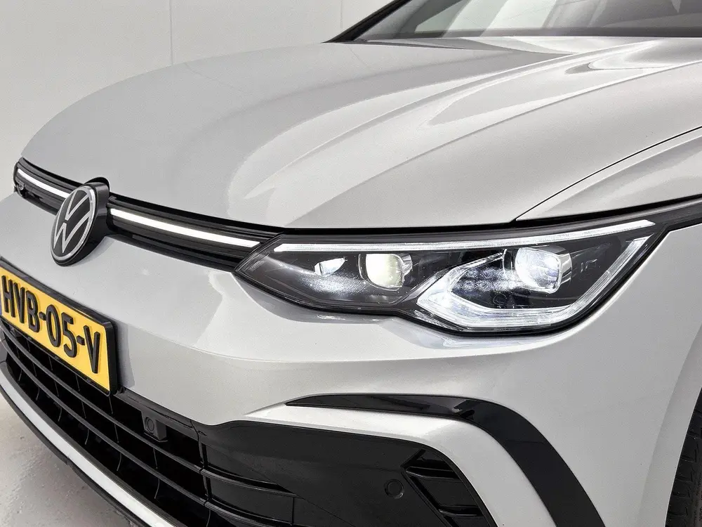 Volkswagen Golf 1.5 eTSI R-Line Business 150 PK | PANORAMADA uit 2024, foto 6