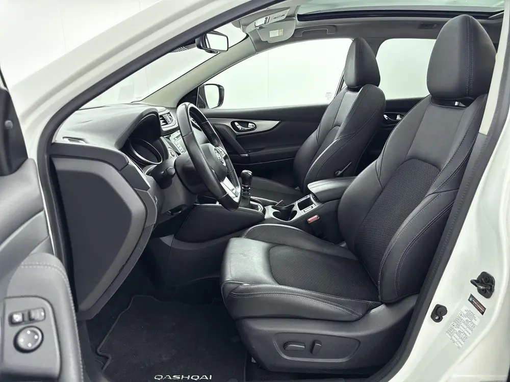 Nissan Qashqai 1.3 DIG-T Tekna 140PK | Trekhaak | Navigatie uit 2019, foto 13