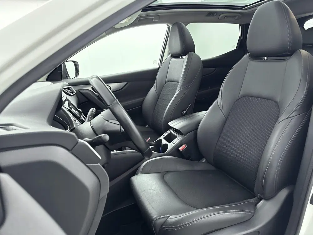 Nissan Qashqai 1.3 DIG-T Tekna 140PK | Trekhaak | Navigatie uit 2019, foto 19