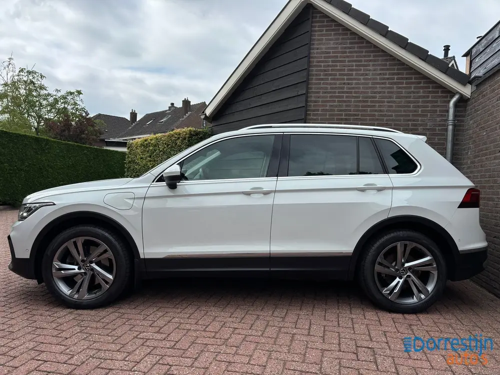 Volkswagen Tiguan 1.4 TSI eHybrid Business+ | ACC | Camera | uit 2021, foto 2