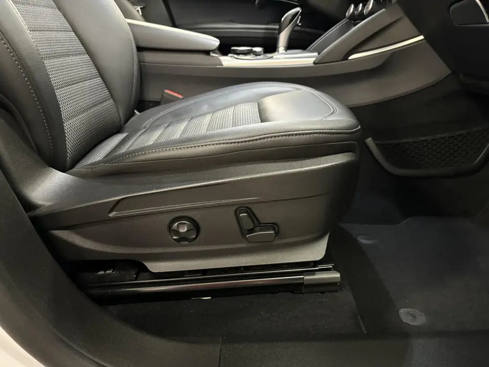 Alfa Romeo Stelvio 2.0 Turbo 280pk AWD Super Q4 Apple carpla uit 2019, foto 16