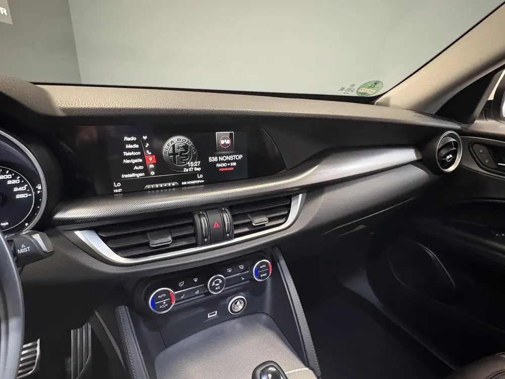 Alfa Romeo Stelvio 2.0 Turbo 280pk AWD Super Q4 Apple carpla uit 2019, foto 19