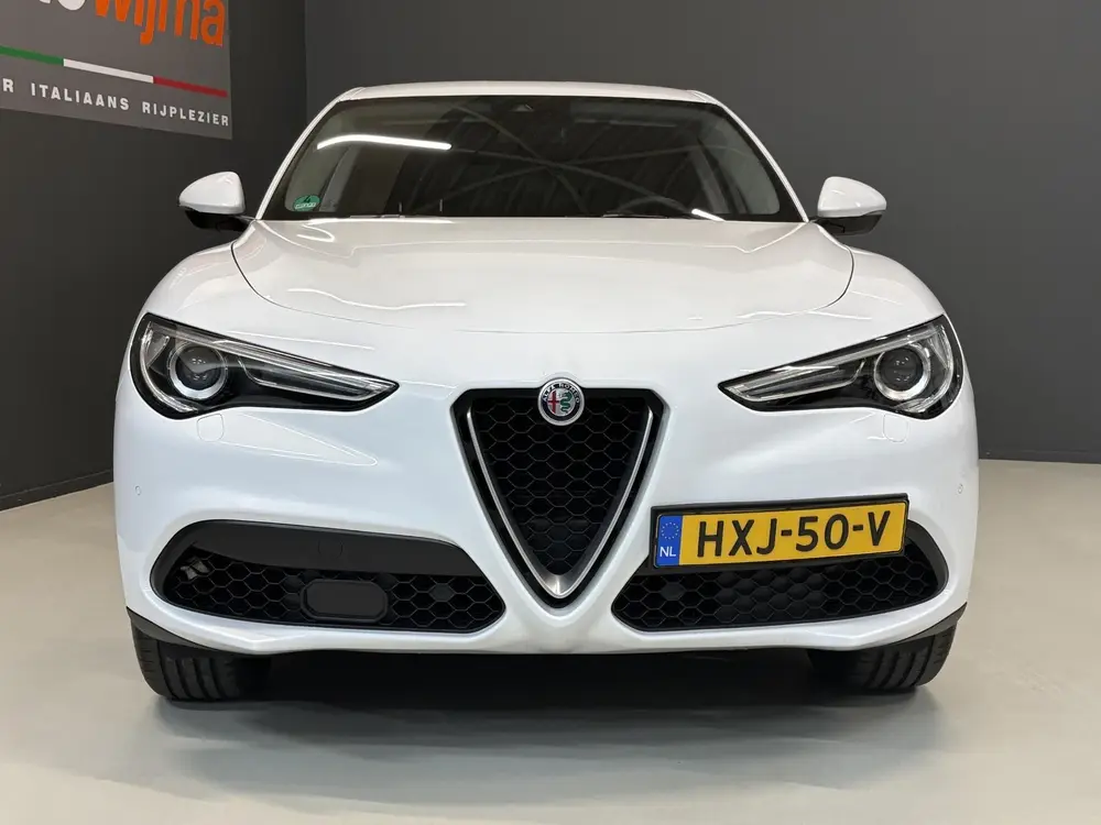 Alfa Romeo Stelvio 2.0 Turbo 280pk AWD Super Q4 Apple carpla uit 2019, foto 3