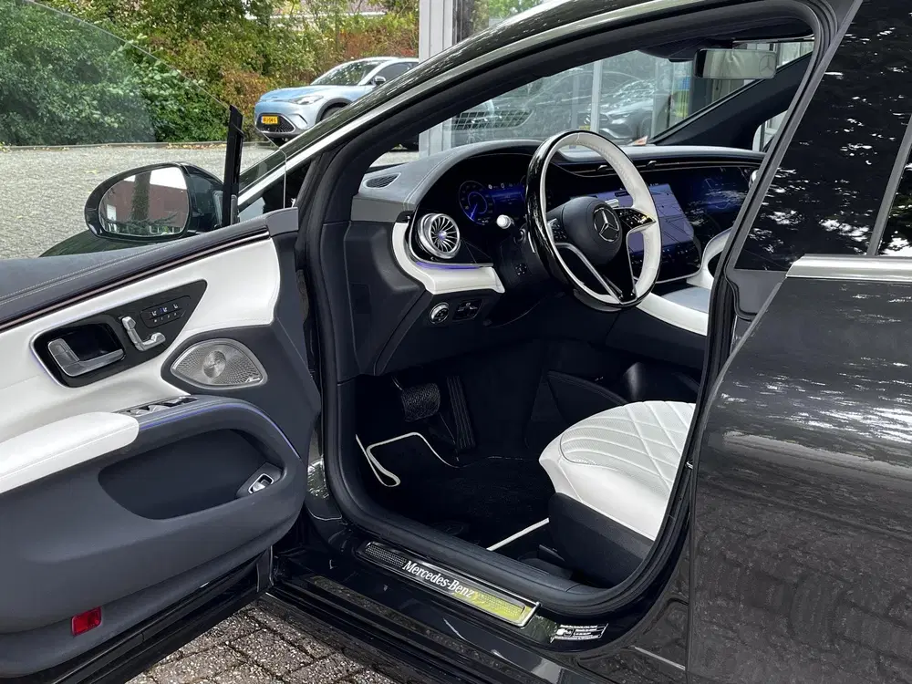 Mercedes-Benz EQS 450+ Luxury Line uit 2025, foto 12