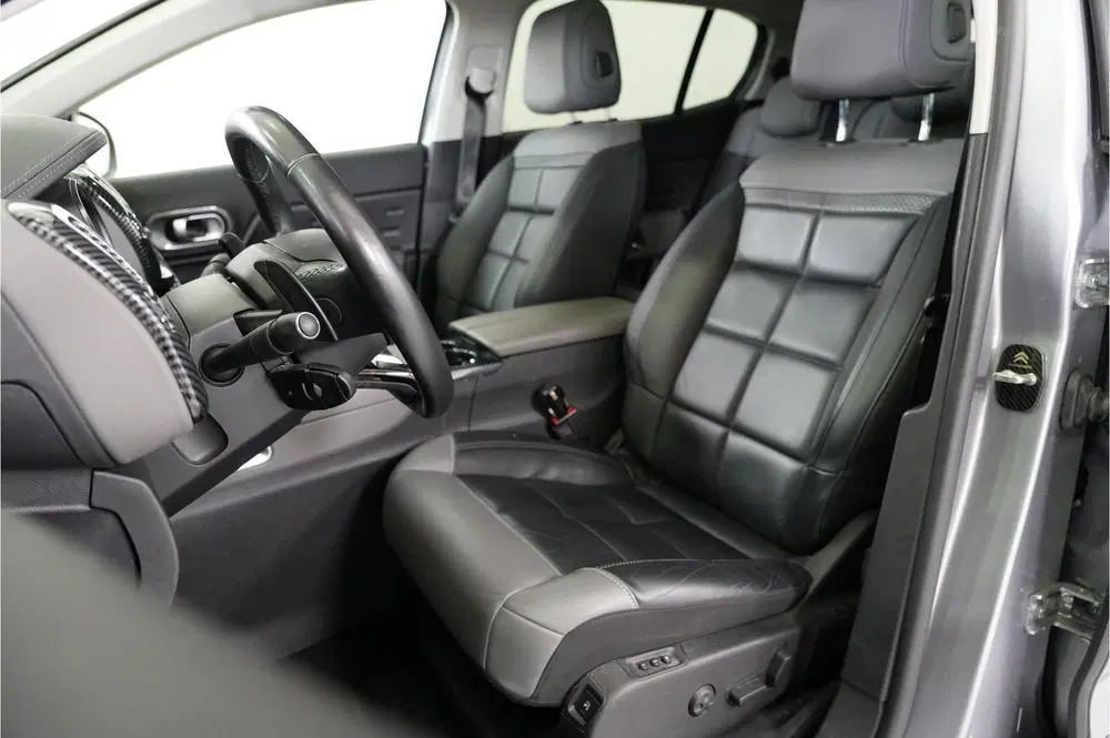 Citroën C5 Aircross 1.6 Shine 225 pk PHEV uit 2022, foto 15