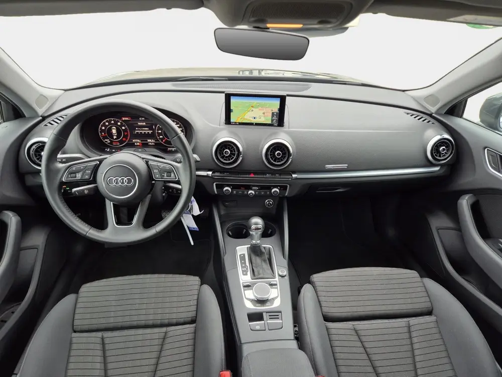 Audi A3 35 TFSI CoD Advance uit 2020, foto 10