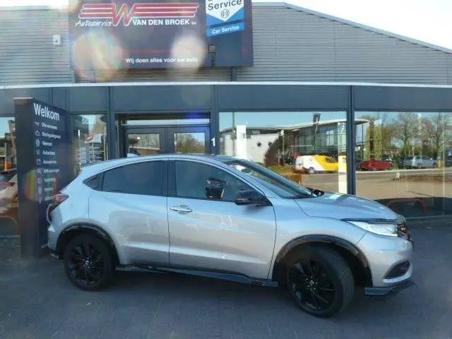 Honda Hr-V 1.5 i-VTEC CVT 182pk TURBO Sport NAV CAMERA PDC uit 2020, foto 3