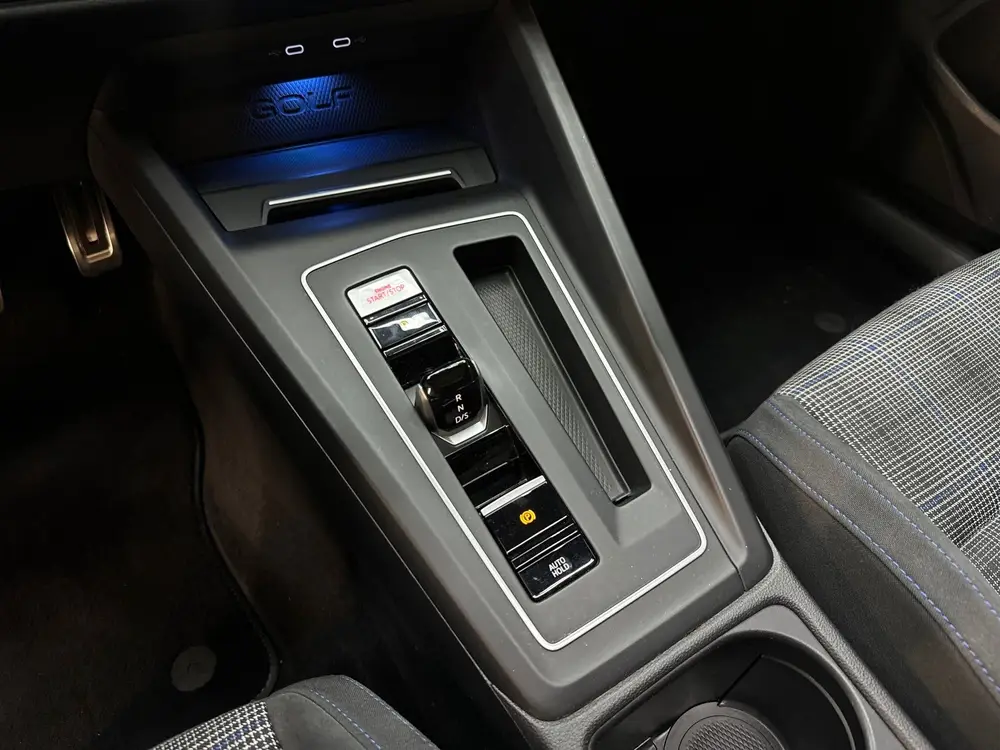 Volkswagen Golf 1.4 eHybrid GTE Pano|Camera|HuD|IQ|Trekhaak uit 2021, foto 20
