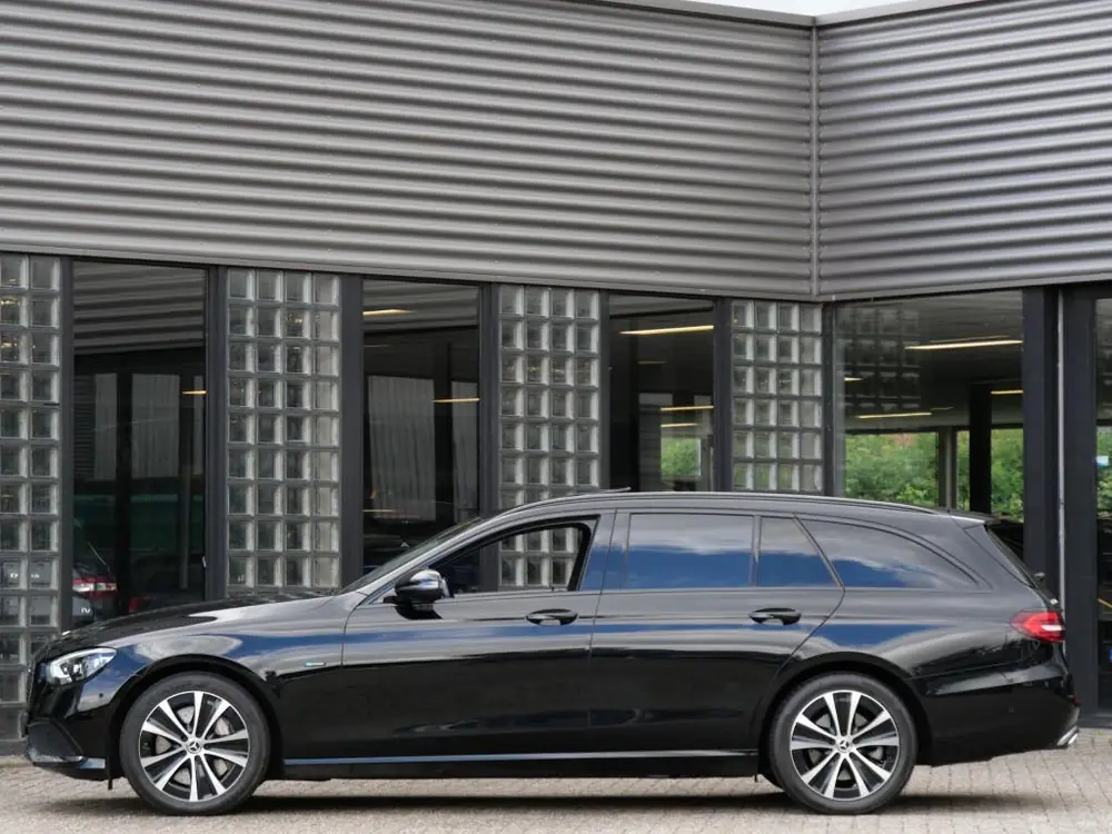 Mercedes-Benz E-Klasse Estate 300e AVANTGARDE/ ADVANTAGE PAC uit 2021, foto 3