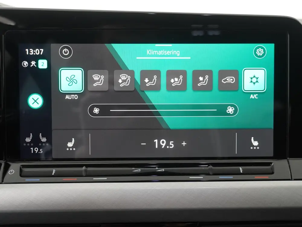Volkswagen Golf Variant 1.0 eTSI Life Business - Navigatie uit 2021, foto 17