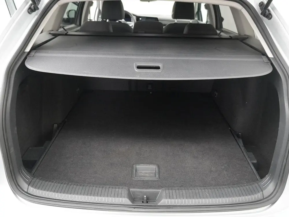 Volkswagen Golf Variant 1.0 eTSI Life Business - Navigatie uit 2021, foto 9
