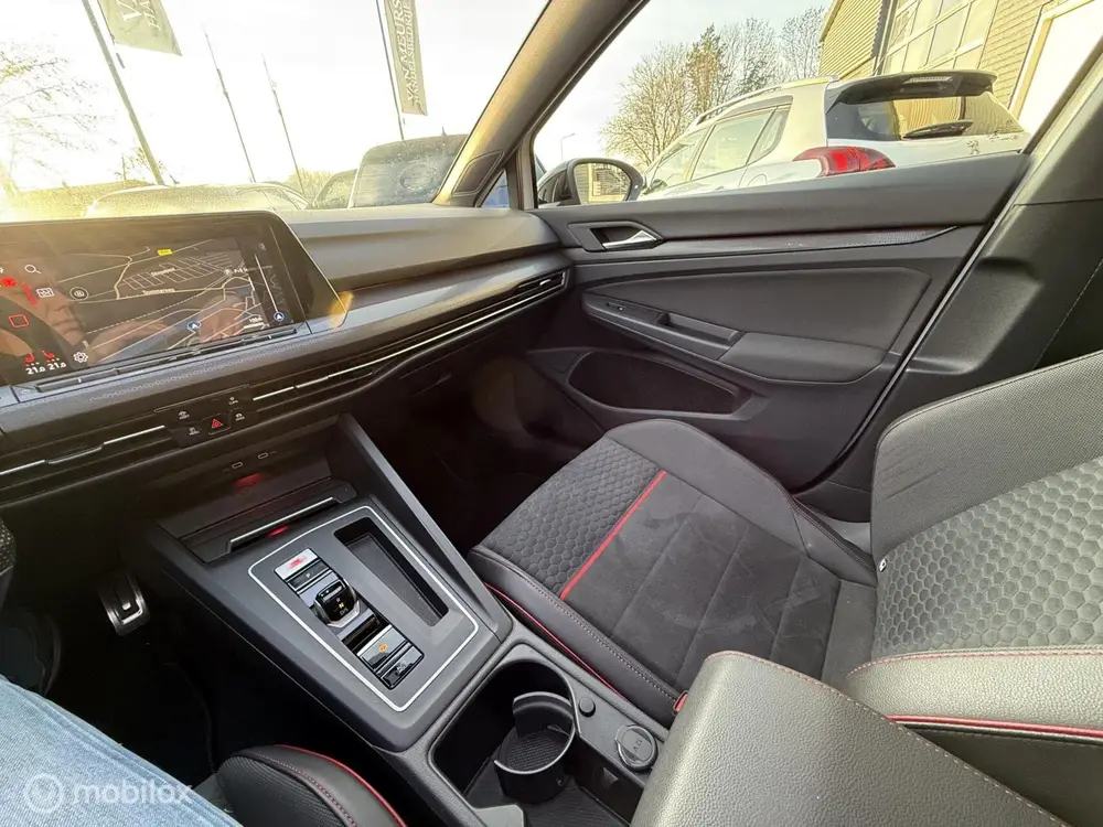 Volkswagen Golf 2.0 TSI GTI Clubsport, Panoramadak, IQ light uit 2022, foto 14