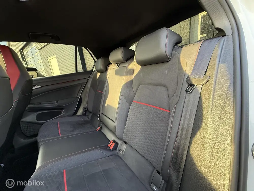 Volkswagen Golf 2.0 TSI GTI Clubsport, Panoramadak, IQ light uit 2022, foto 17