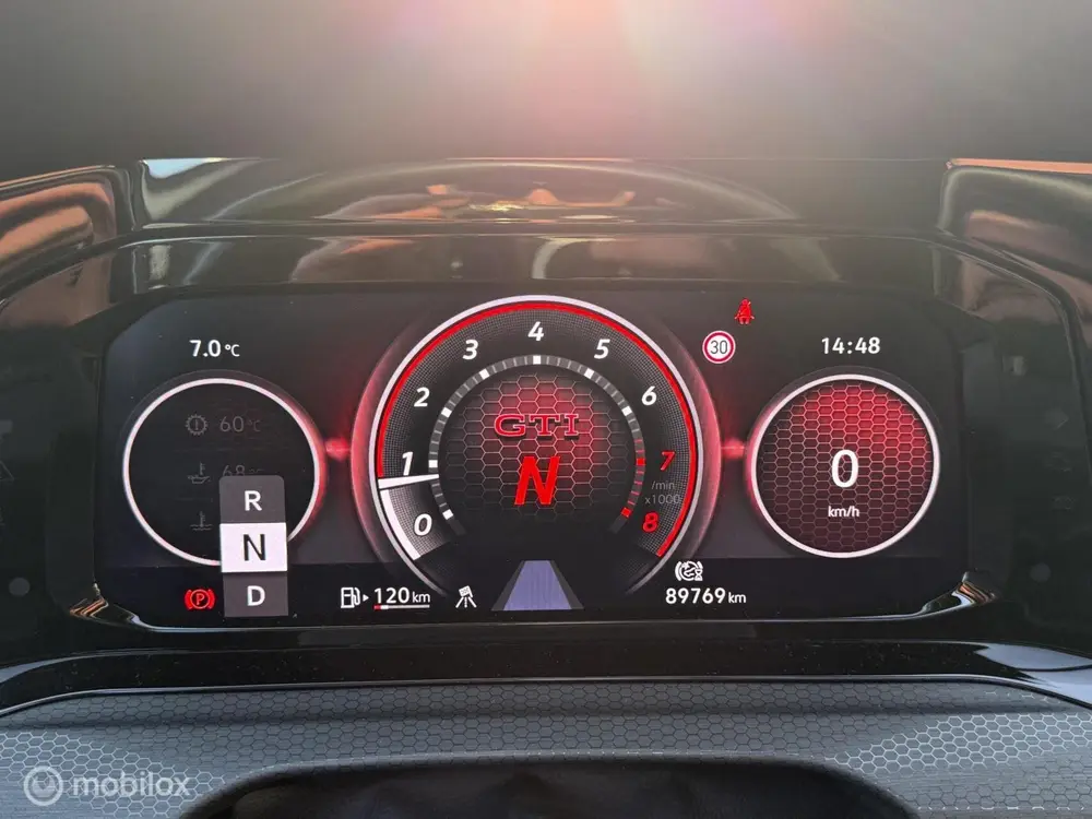 Volkswagen Golf 2.0 TSI GTI Clubsport, Panoramadak, IQ light uit 2022, foto 19