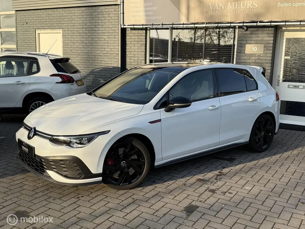 Volkswagen Golf 2.0 TSI GTI Clubsport, Panoramadak, IQ light uit 2022, foto 2