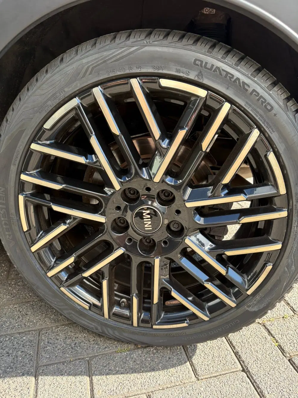 Mini Cooper 1.5 156pk Aut 2024 Zwart uit 2024, foto 8