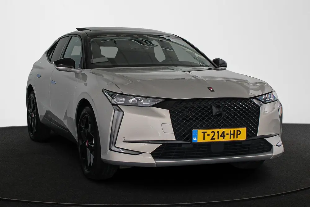 DS Automobiles DS 4 DS 4 E-Tense Performance Line+ PHEV Panora uit 2023, foto 2