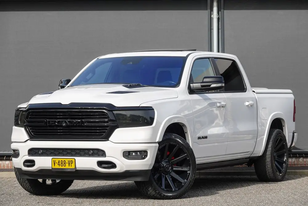 Dodge Ram 1500 5.7 V8 401Pk 4x4 Crew Cab | Laramie | 360° C uit 2019